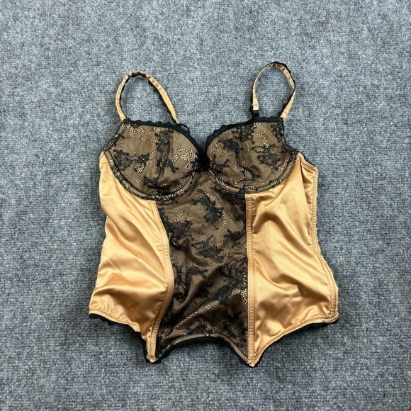 VICTORIA’S SECRET VERY SEXY Satin Lace Corset Golden Satin/Black Lace size: 34B